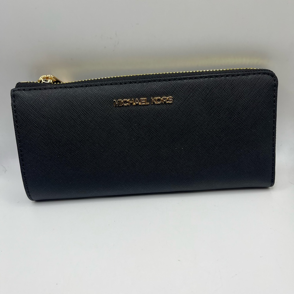 Michael Kors Jet Set Travel Large Three Quarter Zip Leather Wallet Black